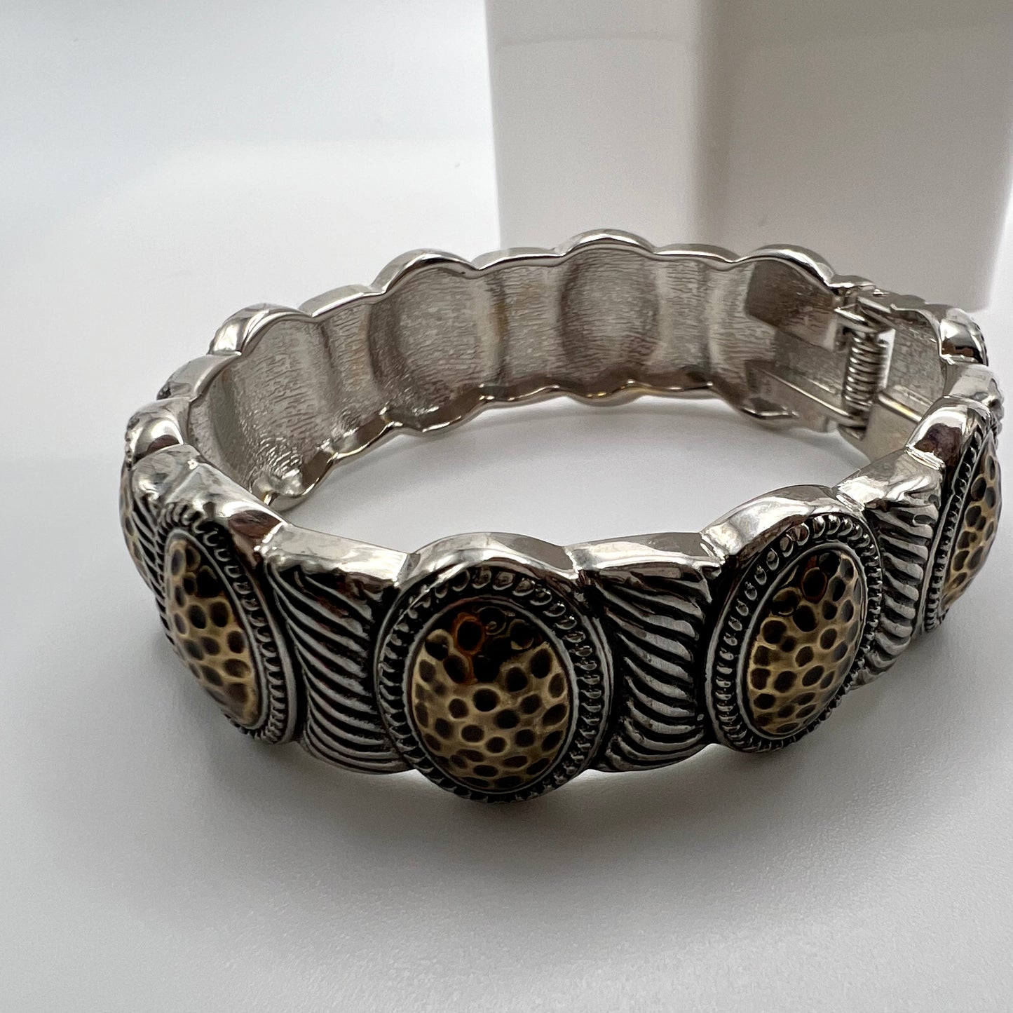 Royal & Riches Metal Bangle